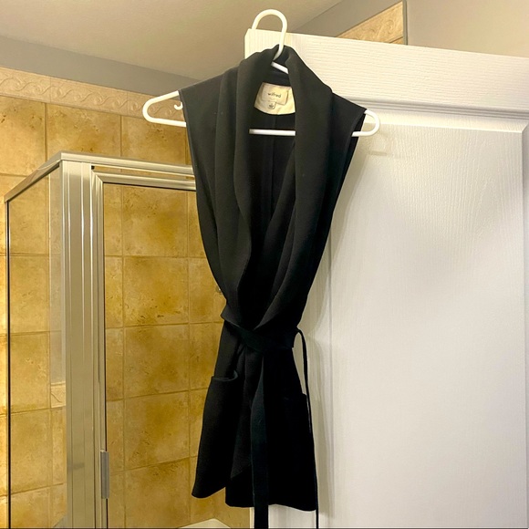 Aritzia Wilfred wrap/blouse - Picture 1 of 4